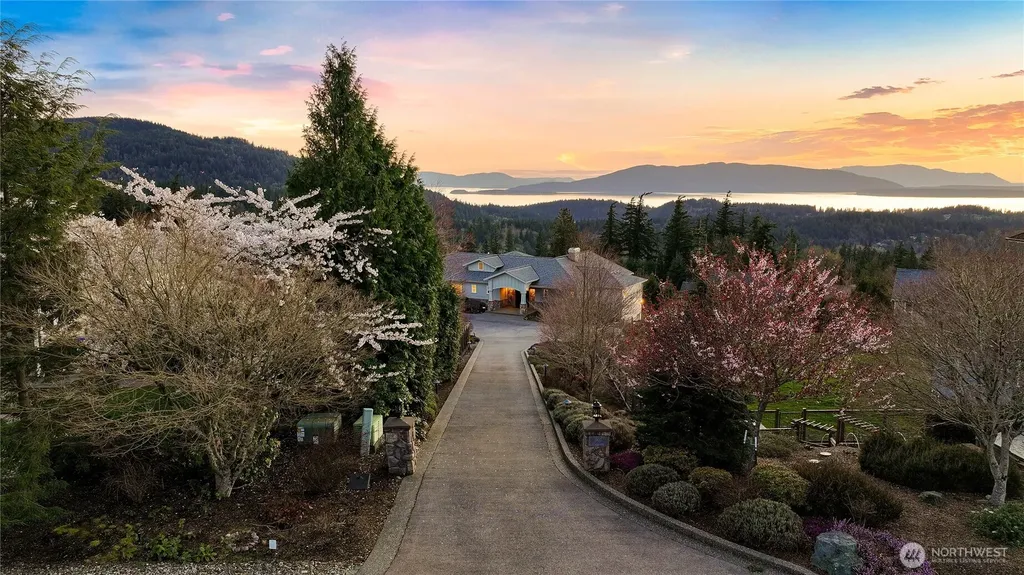 1900 Samish Crest Way Bellingham WA 98229