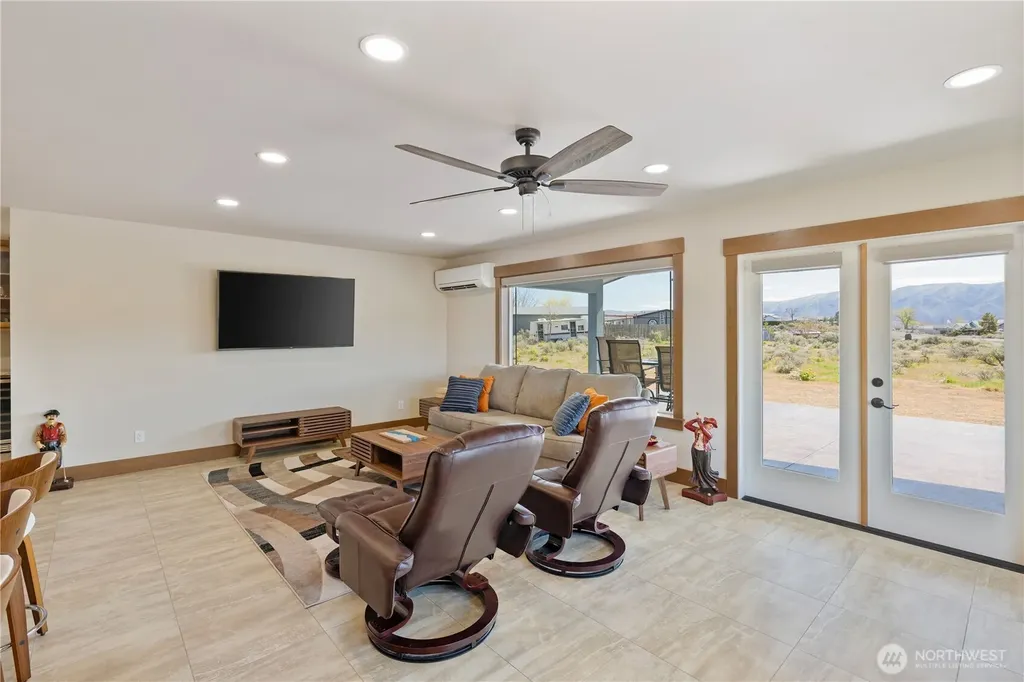 713 SW Sunset Boulevard Mattawa WA 99349