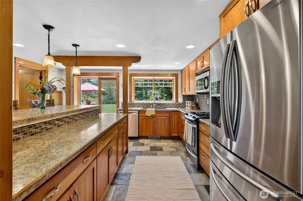 1333 W Smith Road Ferndale WA 98248