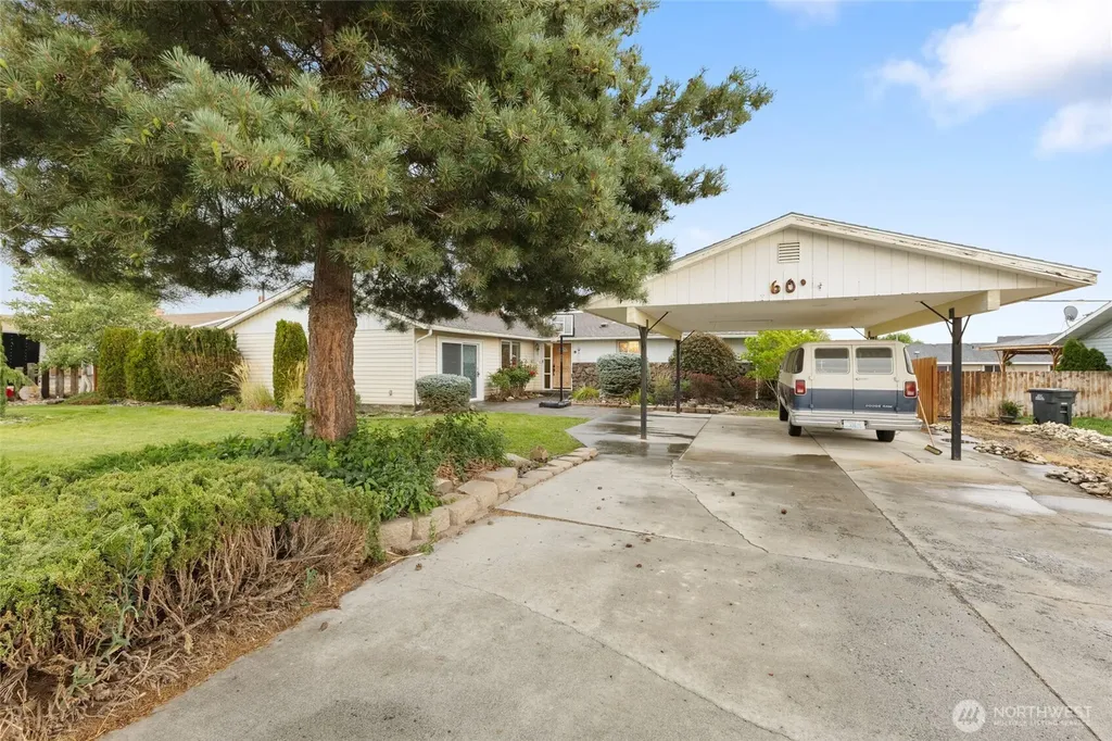 603 N Crestview Drive Moses Lake WA 98837