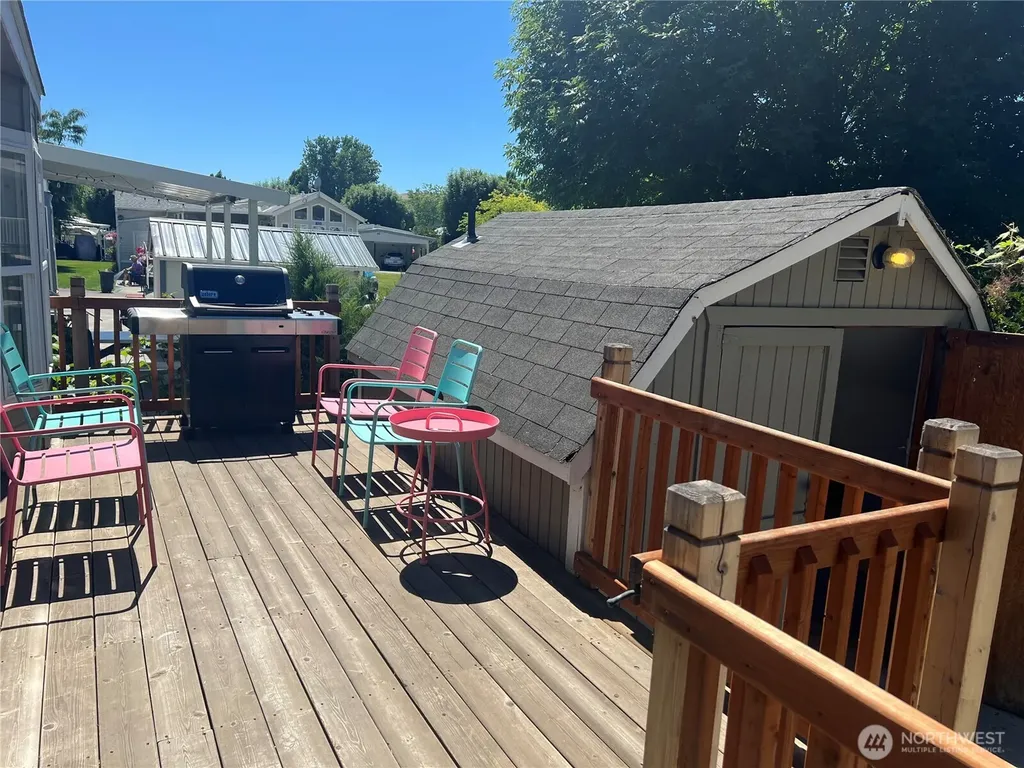 8818 Crescent Bar Road NW Quincy WA 98848
