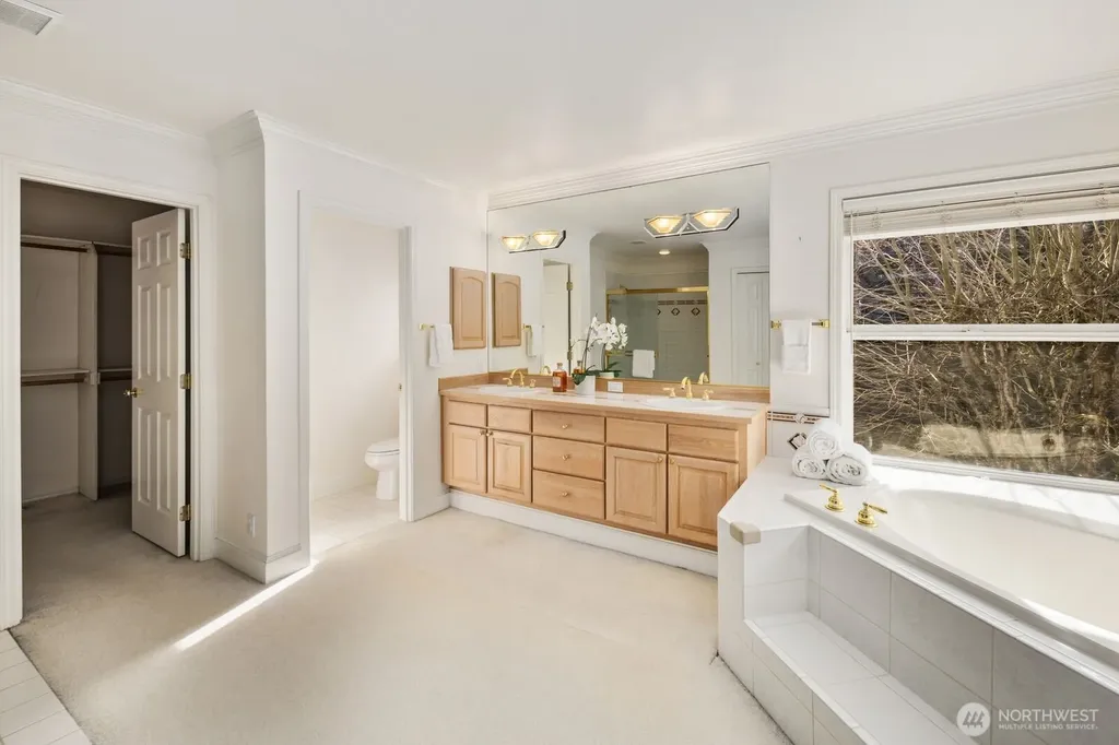 1665 204th Avenue NE Sammamish WA 98074