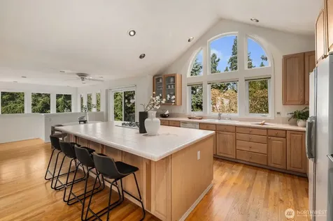 1665 204th Avenue NE Sammamish WA 98074