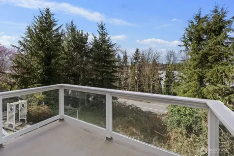 1665 204th Avenue NE Sammamish WA 98074