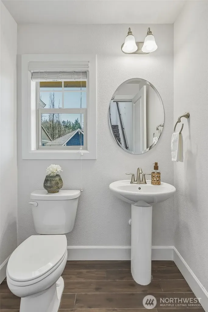 20042 94th Avenue NE Bothell WA 98011