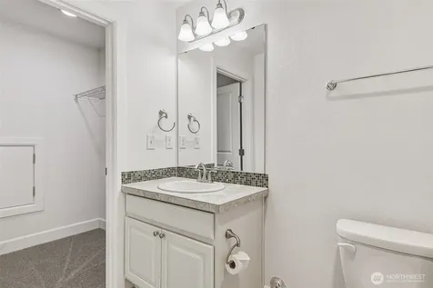 20042 94th Avenue NE Bothell WA 98011