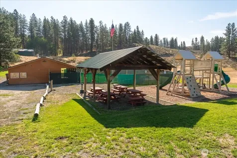 96 Twin Lakes Drive Winthrop WA 98862