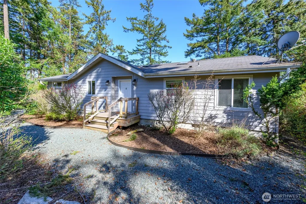 215 S Harrington Lagoon Road Coupeville WA 98239