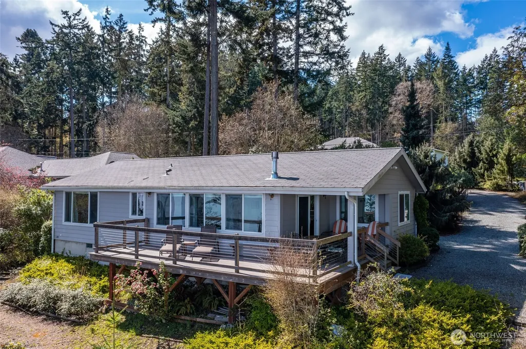 215 S Harrington Lagoon Road Coupeville WA 98239