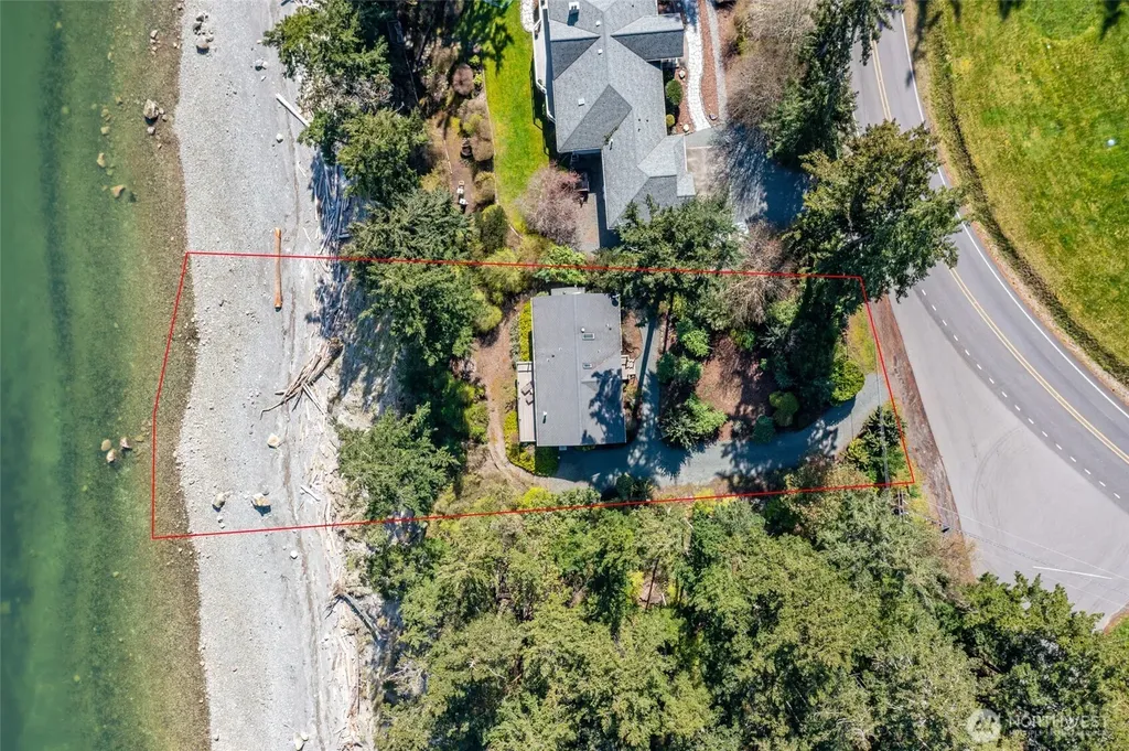 215 S Harrington Lagoon Road Coupeville WA 98239
