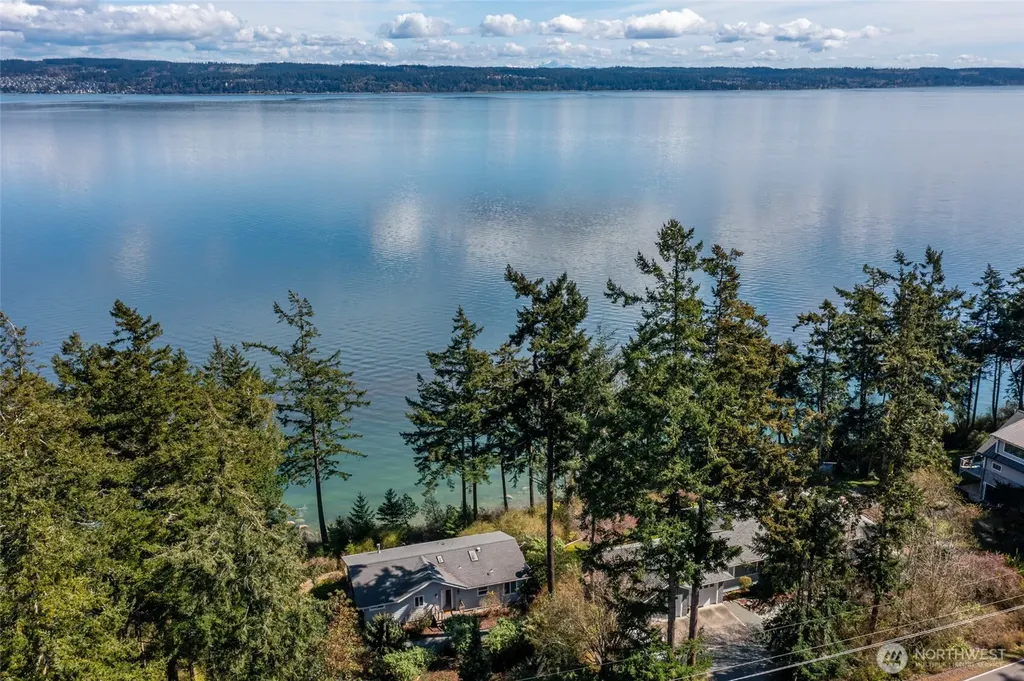 215 S Harrington Lagoon Road Coupeville WA 98239