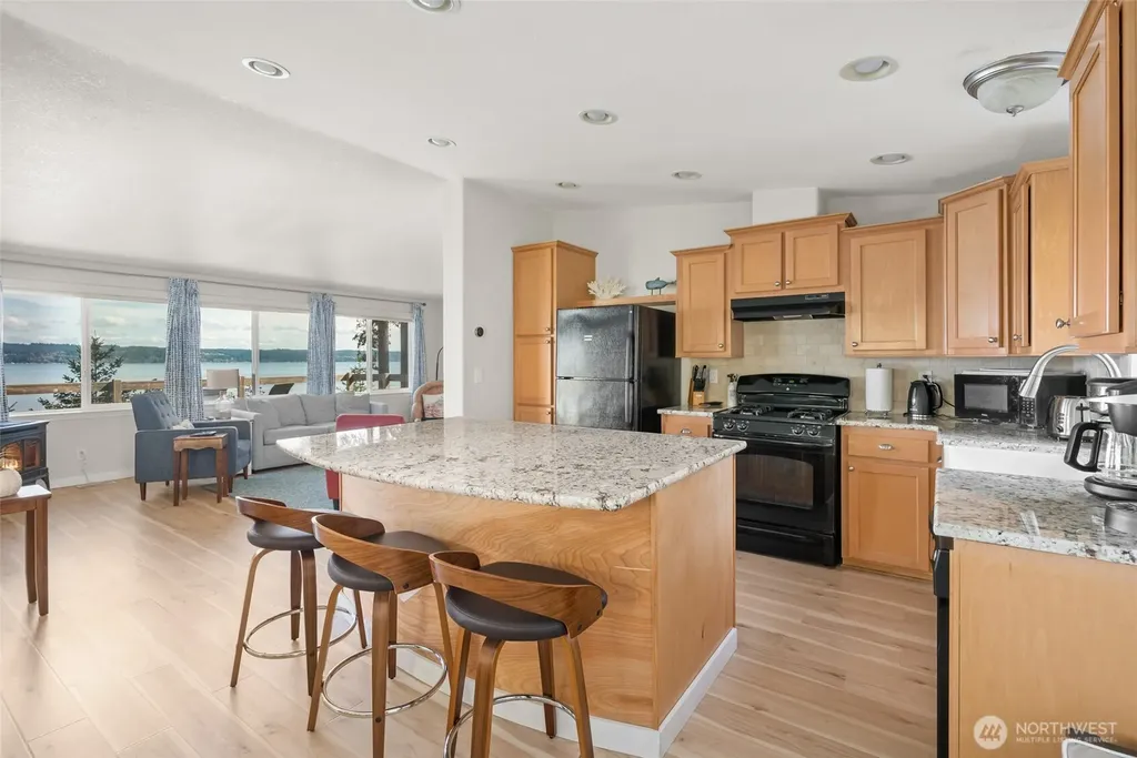 215 S Harrington Lagoon Road Coupeville WA 98239