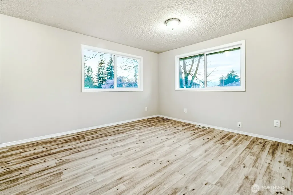 558 SW 298th Street Federal Way WA 98023