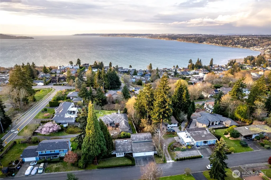 558 SW 298th Street Federal Way WA 98023