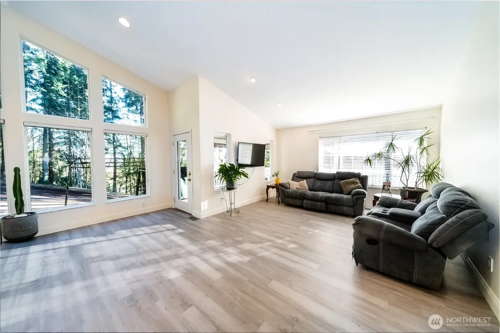 118 Clark Creek Road Longview WA 98632