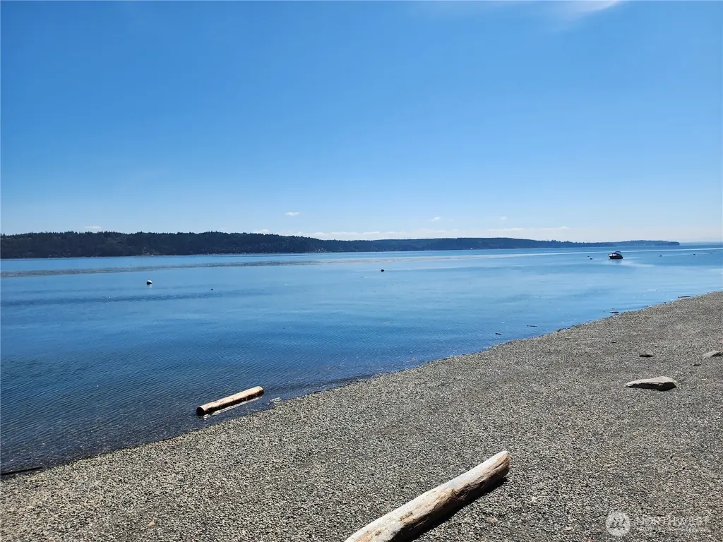 3202 Shoreline Drive Camano Island WA 98282
