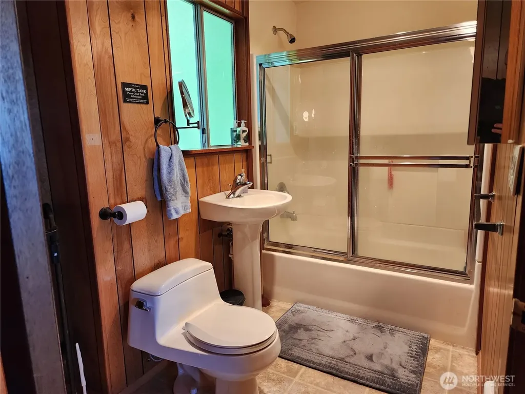 3202 Shoreline Drive Camano Island WA 98282