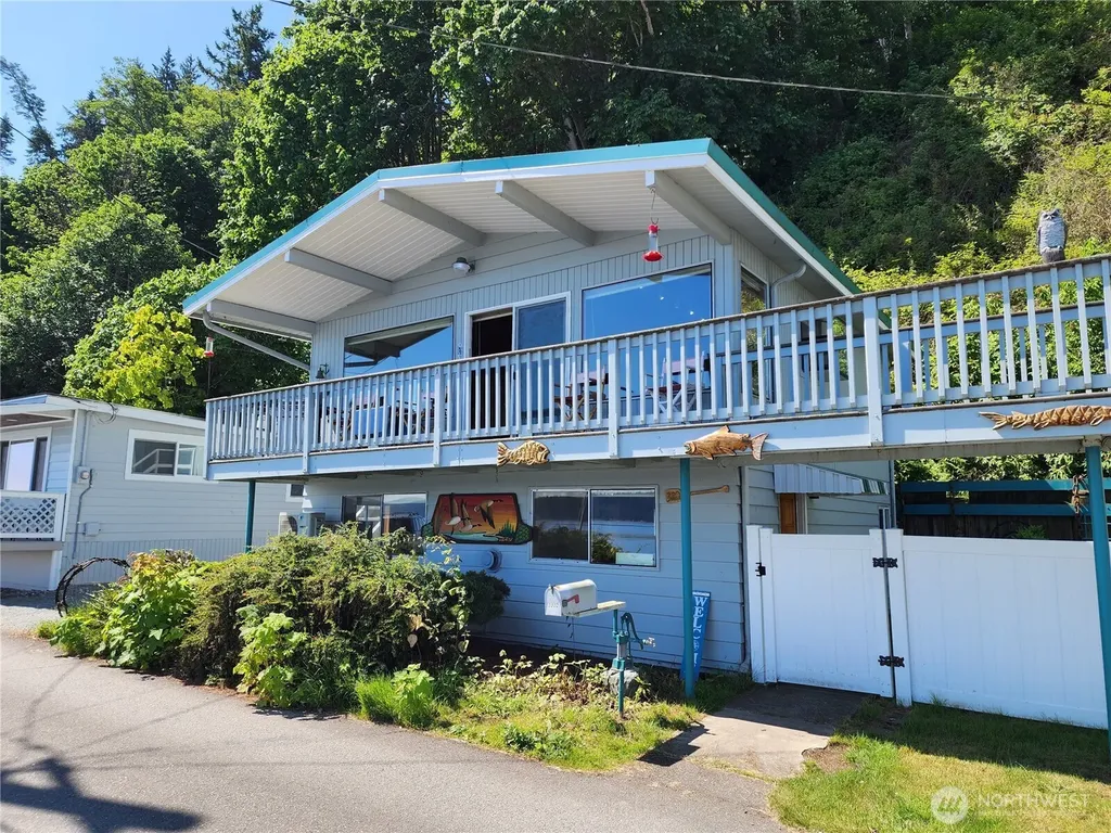 3202 Shoreline Drive Camano Island WA 98282