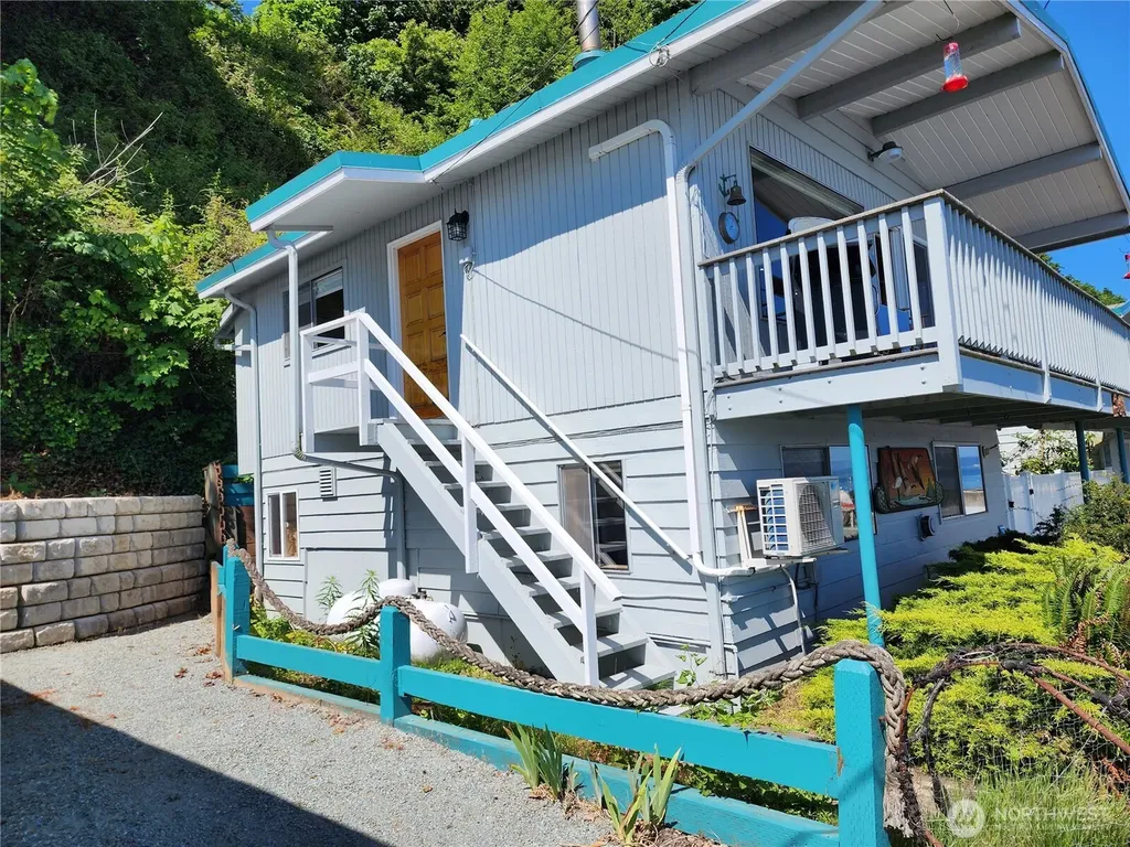 3202 Shoreline Drive Camano Island WA 98282
