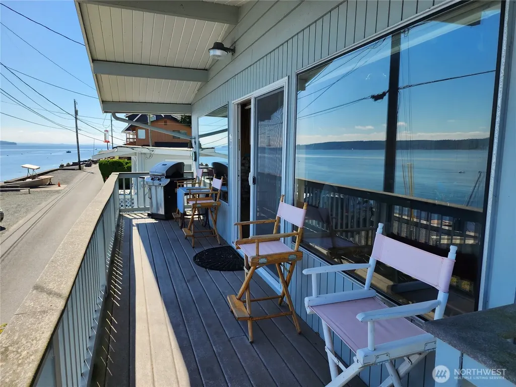 3202 Shoreline Drive Camano Island WA 98282