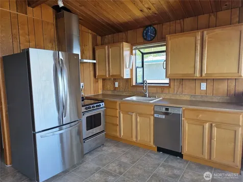 3202 Shoreline Drive Camano Island WA 98282