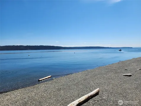 3202 Shoreline Drive Camano Island WA 98282