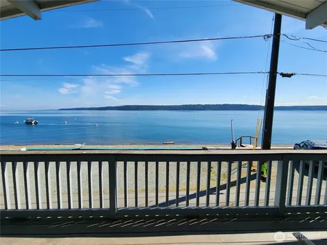 3202 Shoreline Drive Camano Island WA 98282