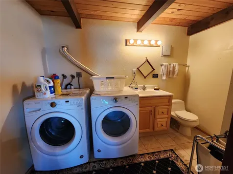 3202 Shoreline Drive Camano Island WA 98282