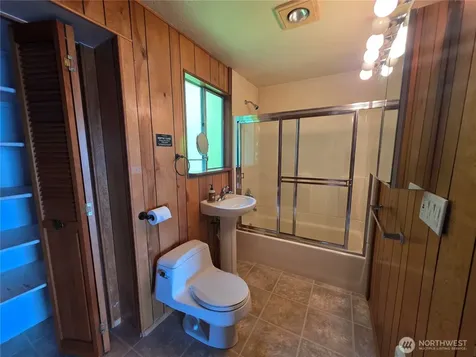 3202 Shoreline Drive Camano Island WA 98282