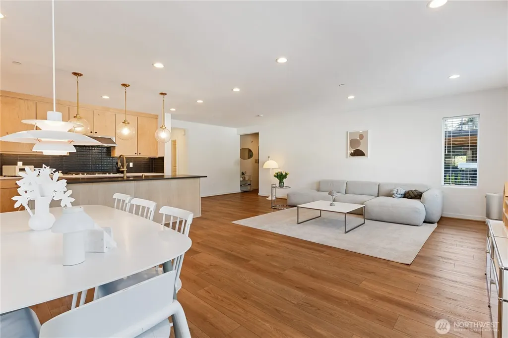 15538 NE 15th Place Bellevue WA 98007