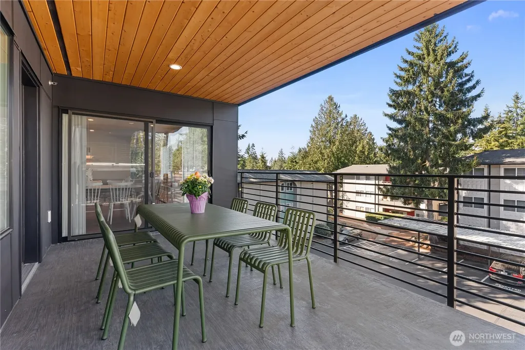 15538 NE 15th Place Bellevue WA 98007