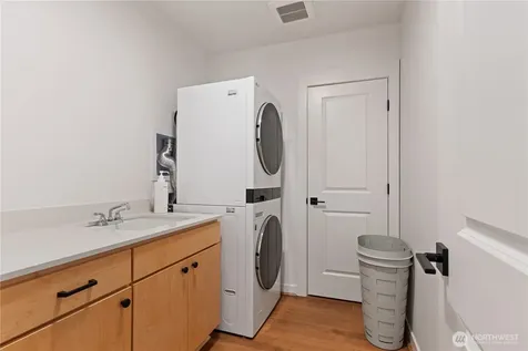 15538 NE 15th Place Bellevue WA 98007