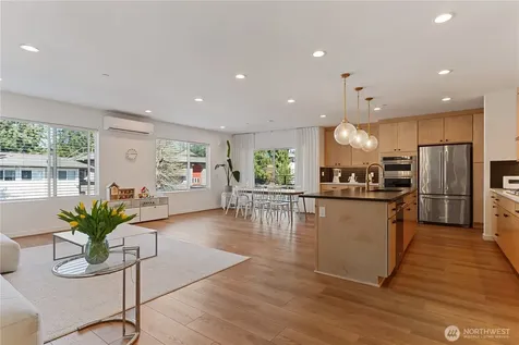 15538 NE 15th Place Bellevue WA 98007
