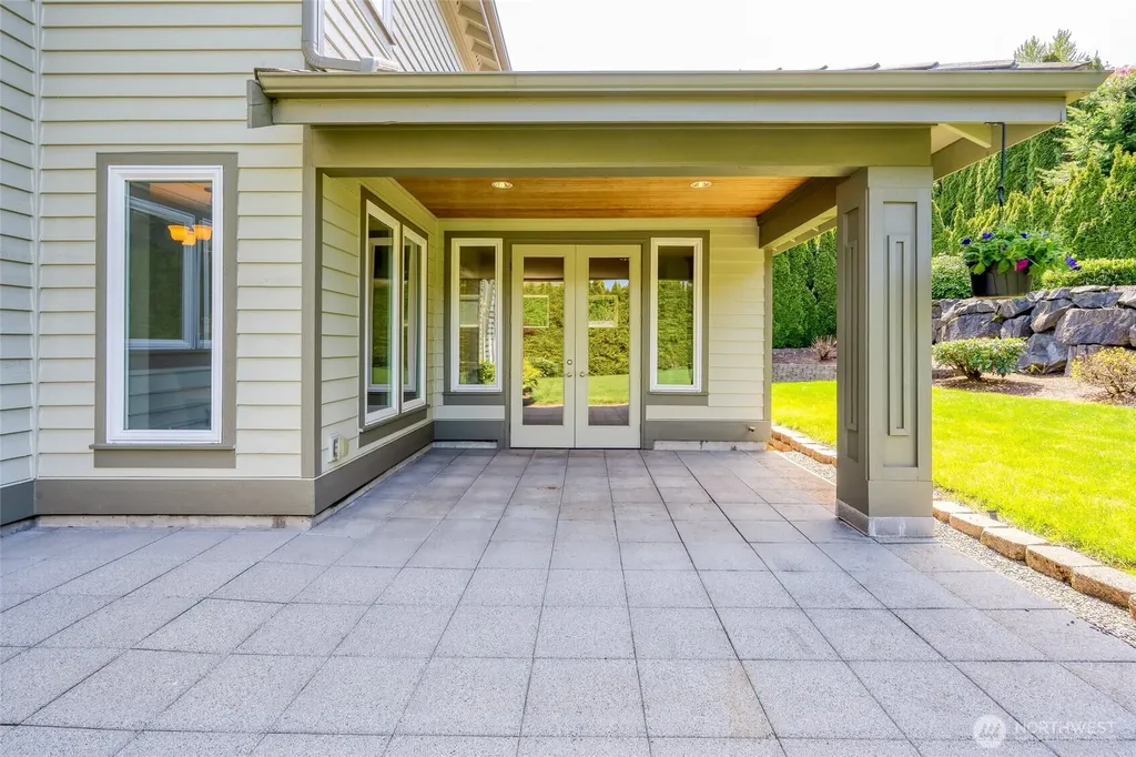 8225 155th Avenue SE Newcastle WA 98059
