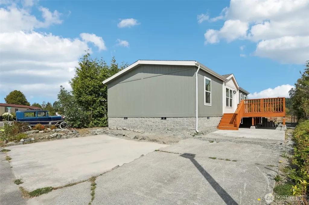 4604 Yorkshire Drive Anacortes WA 98221