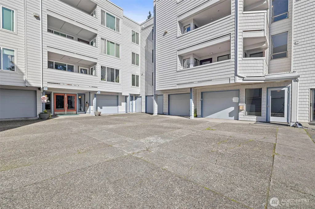 17417 Ashworth Avenue N Shoreline WA 98133