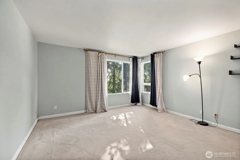 17417 Ashworth Avenue N Shoreline WA 98133