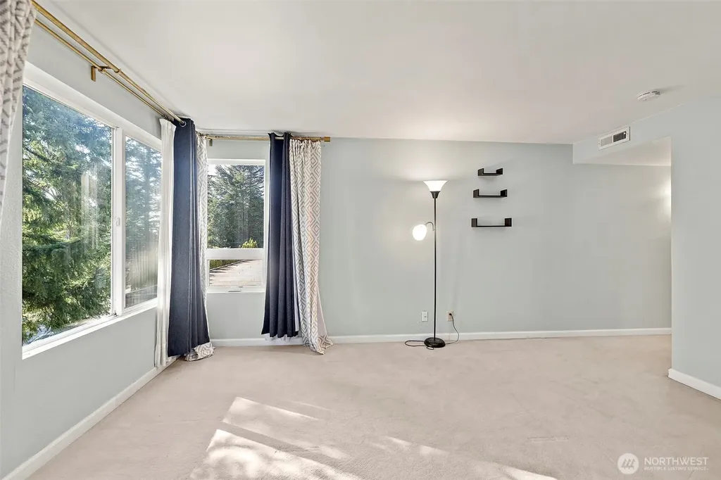 17417 Ashworth Avenue N Shoreline WA 98133
