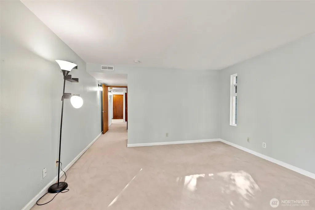 17417 Ashworth Avenue N Shoreline WA 98133