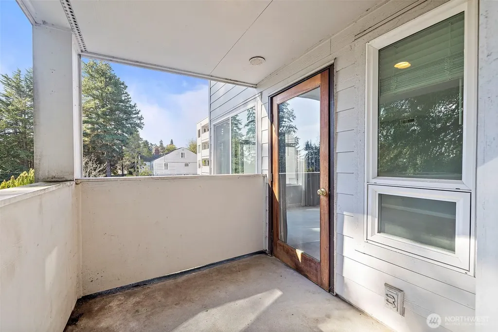 17417 Ashworth Avenue N Shoreline WA 98133