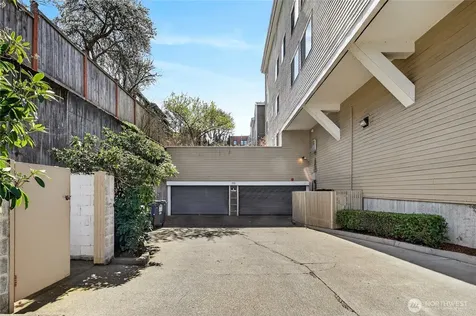 2350 10th Avenue E Seattle WA 98102