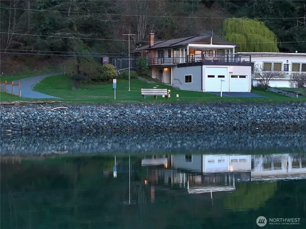 3621 Shorewood Avenue Greenbank WA 98253