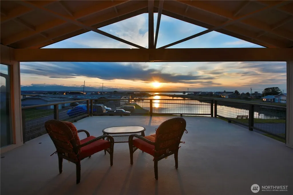 3621 Shorewood Avenue Greenbank WA 98253