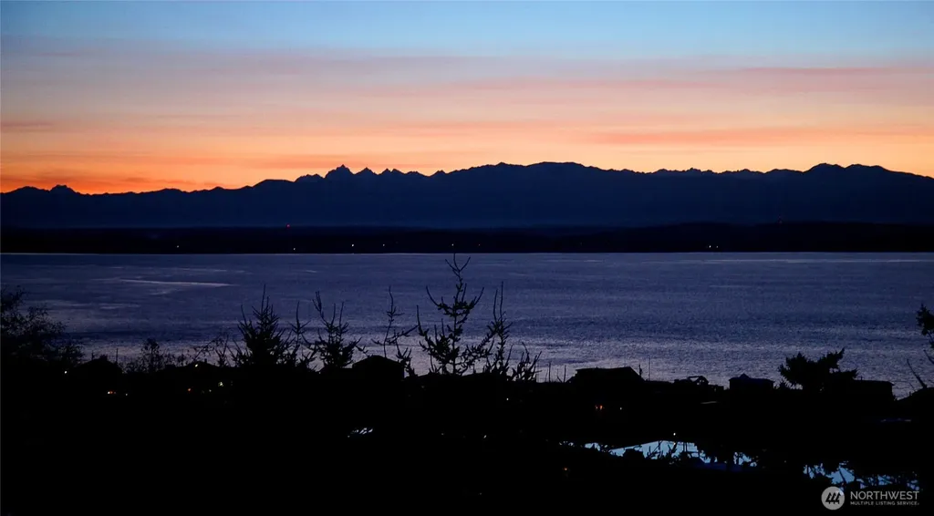 3621 Shorewood Avenue Greenbank WA 98253