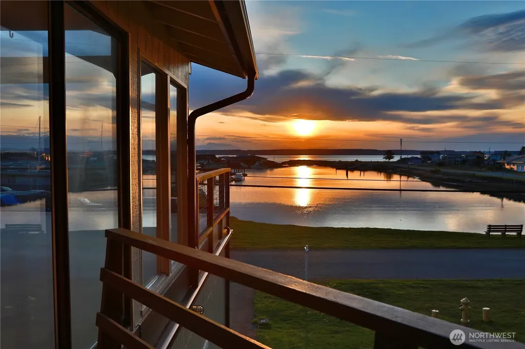 3621 Shorewood Avenue Greenbank WA 98253