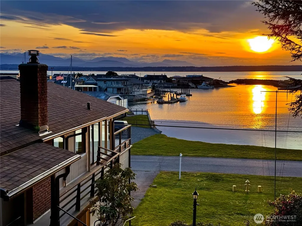3621 Shorewood Avenue Greenbank WA 98253