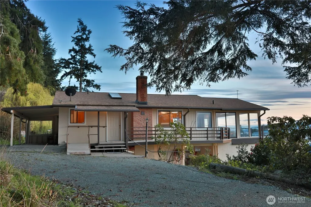3621 Shorewood Avenue Greenbank WA 98253