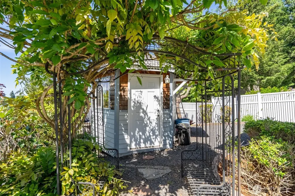 128 Jackson View Drive Chehalis WA 98532