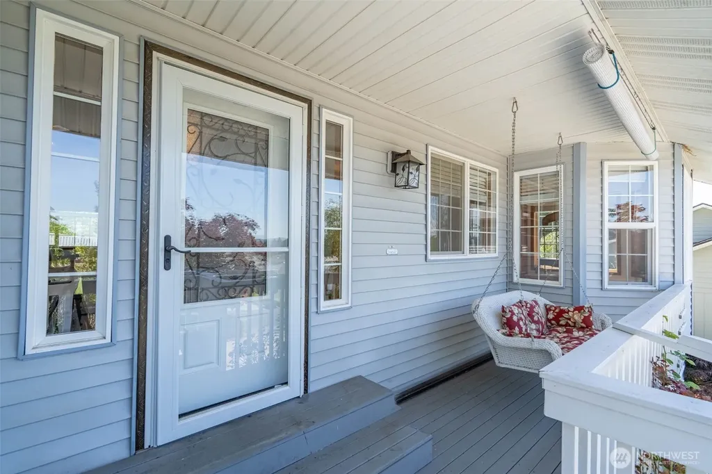 128 Jackson View Drive Chehalis WA 98532