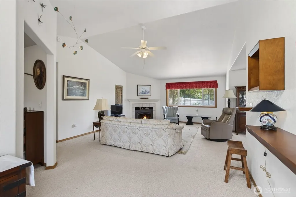 128 Jackson View Drive Chehalis WA 98532